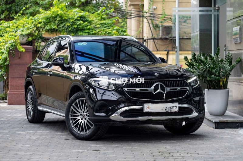E cần bán mercedes 200 4Matic - sx 2025 siêu lướt