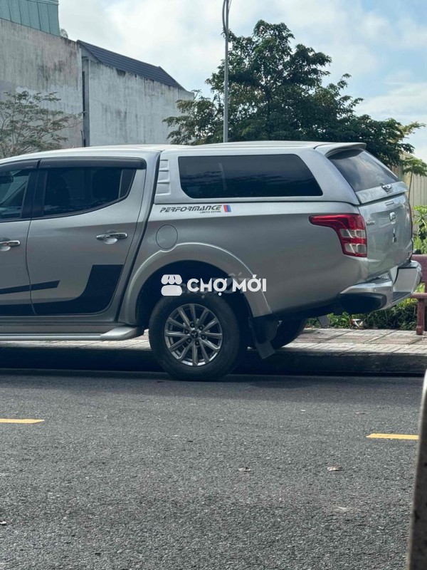 bán tải 2 cầu  nhật bản