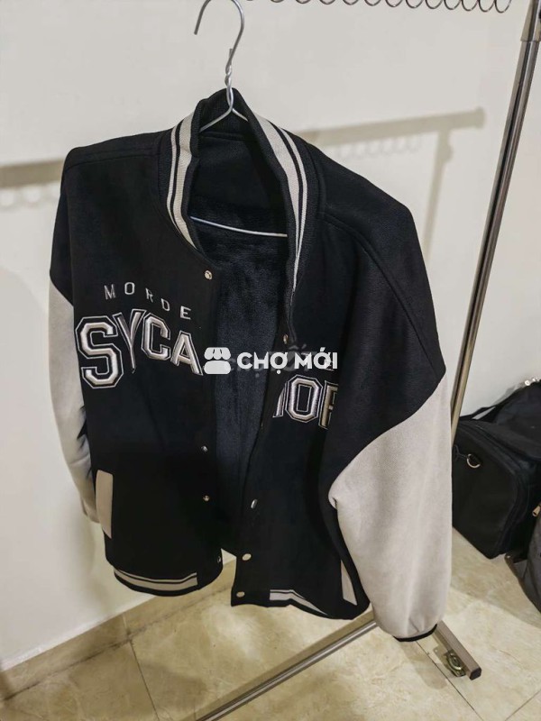 Áo bomber size L siêu nhẹ
