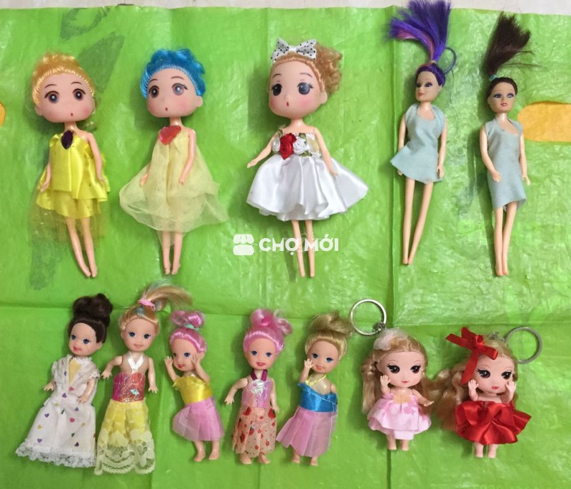 12 BÚP BÊ CÔNG CHÚA