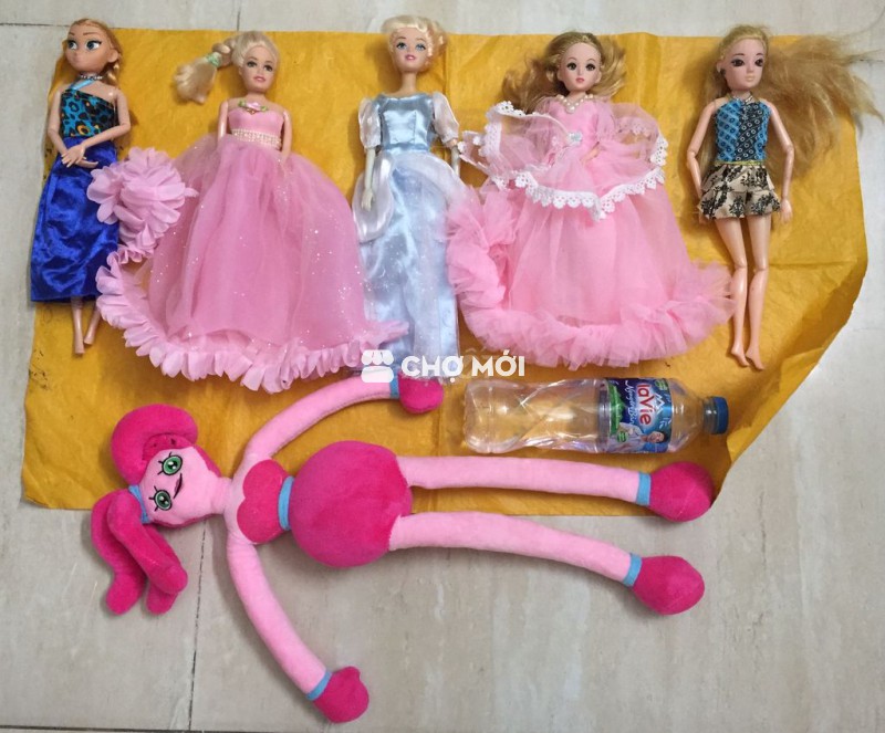 5 BÚP BÊ CÔNG CHÚA