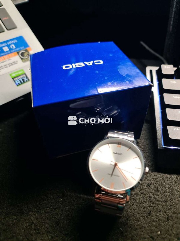 Đồng hồ Casio kim loại bạc đã sử dụng