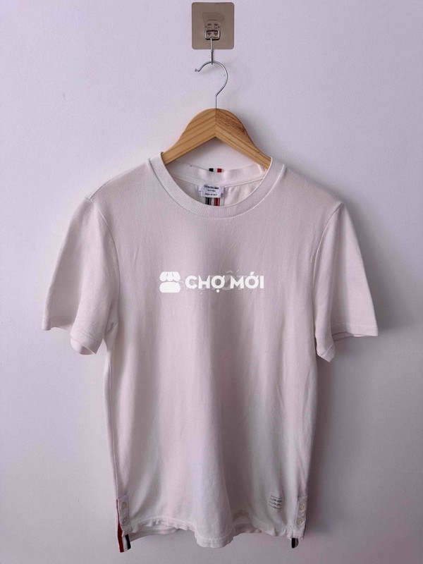 Áo thun nam Thom Browne vải dệt kim