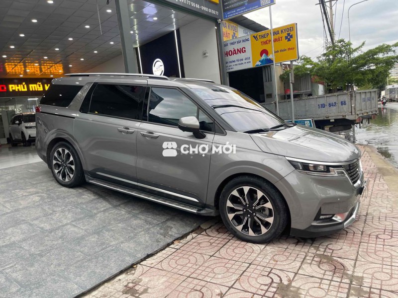 Kia Carnival 2023 Signature 2.2D - 690000 km