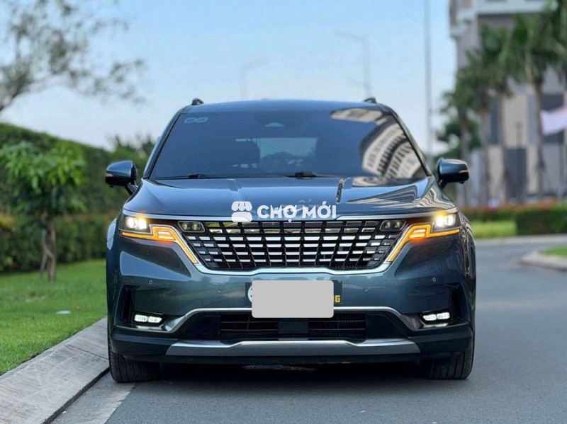 Kia carnival 2.2D signature- 45000 km