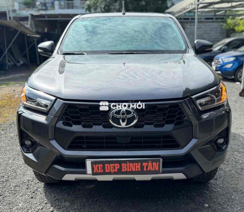BÁN XE HILUX .XS2025AT .12NKM XE NHƯ MỚI