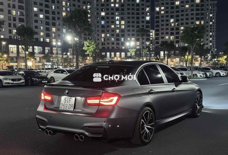 BMW 3 Series 2015 320i - 65000 km