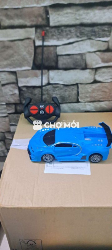 Xe đua điều khiển