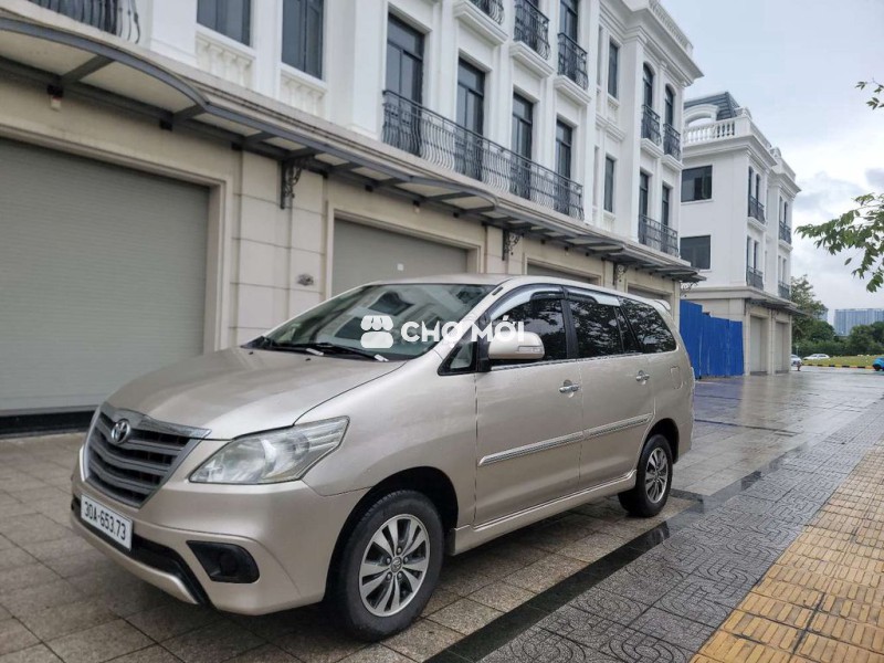 Toyota Innova 2016 2.0E - 11000 km