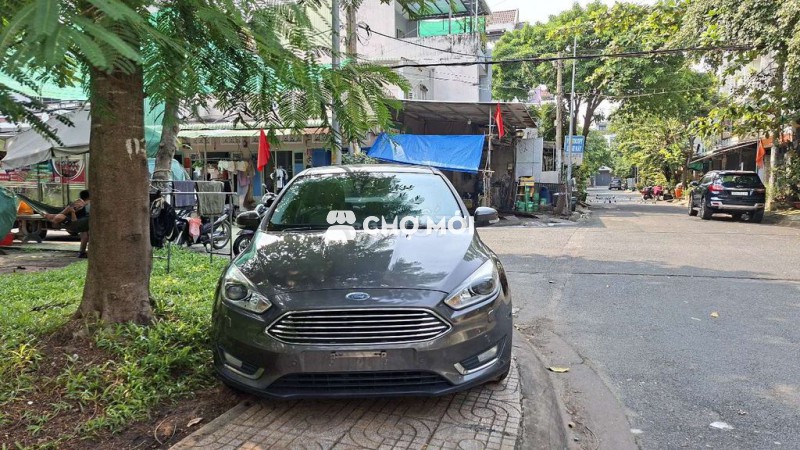 Cần bán ford focus SX 2018 bảng Titanium