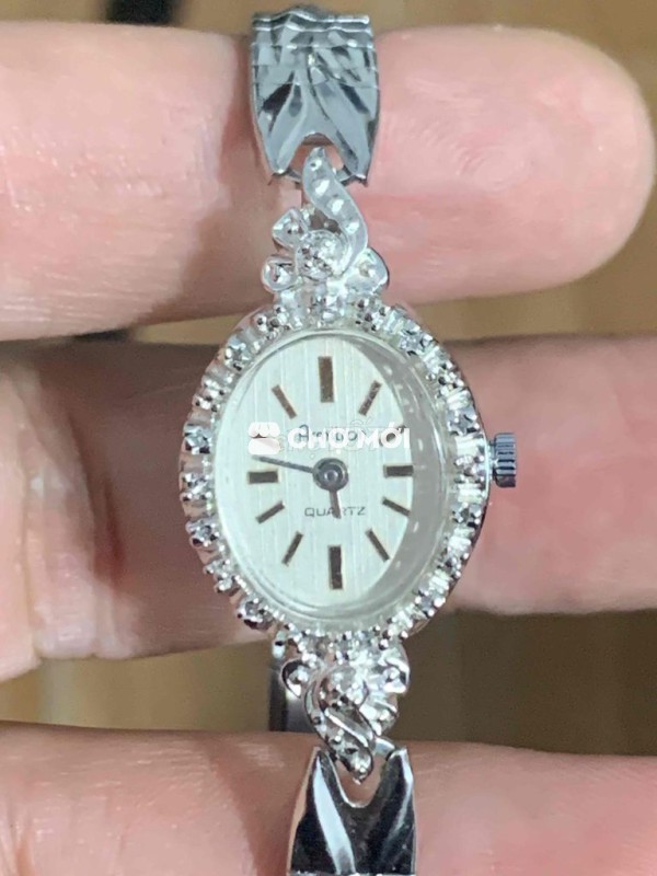 Đồng hồ Armitron Nữ Bạc Kim loại Quartz