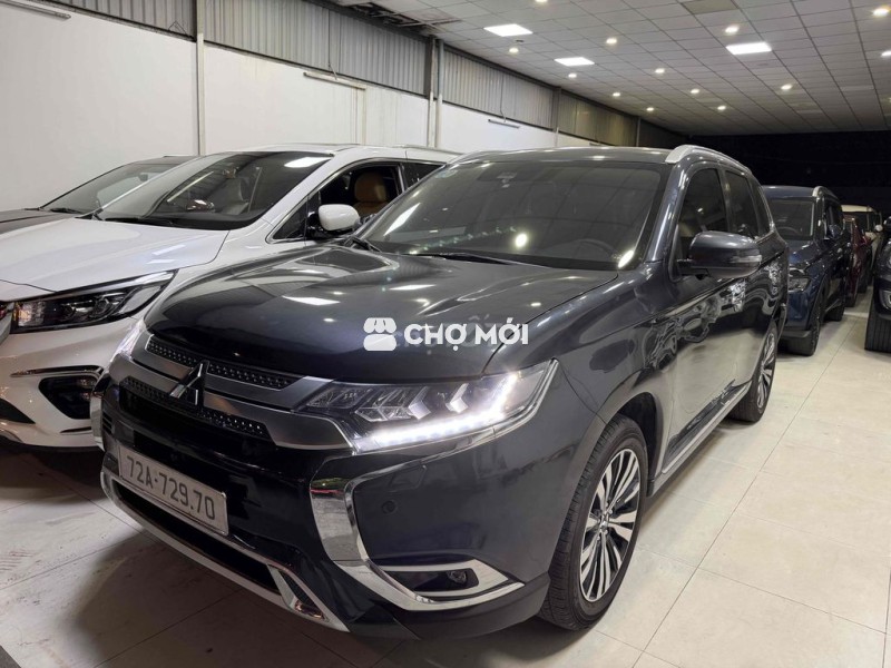 Mitsubishi Outlander 2024 Premium 2.0 CVT - 20000