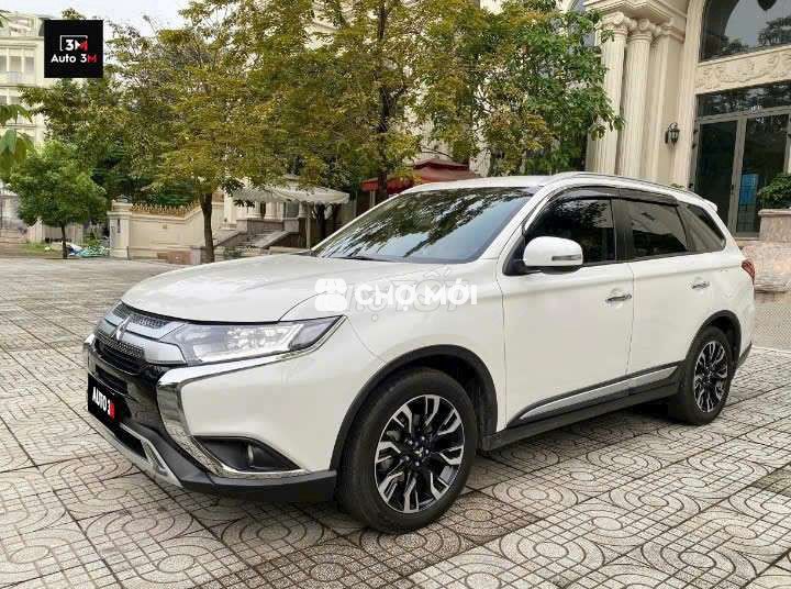 Mitsu Outlander 2022 2.0 CVT - 12000 km