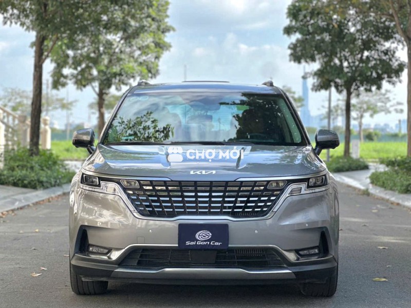 KIA Carnival 2023 Signature 6000 km - Nguyên seal
