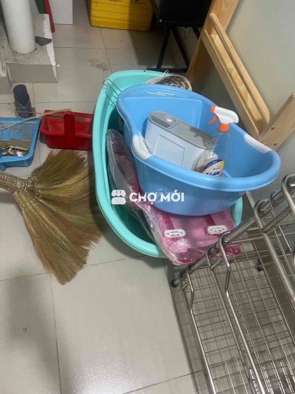 Dọn nhà cần pass 2 chậu tắm 1 kê nằm tắm cho bez