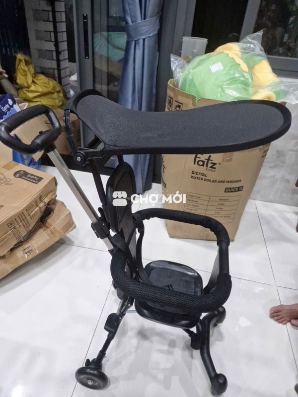 Xe đẩy em bé màu Đen và màu Nâu Mới nguyên thùng