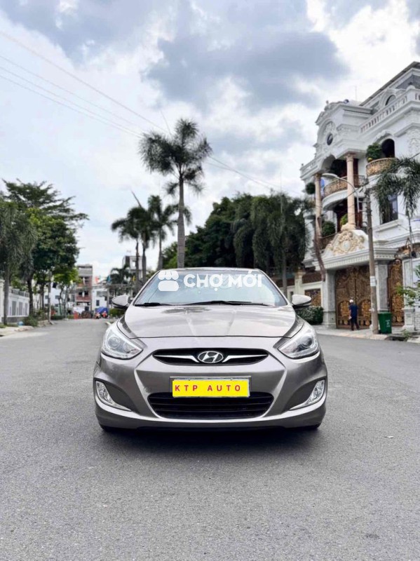 Hyundai Accent 2013 1.4 AT - 90000 km