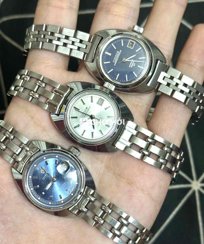 đồng hồ đeo tay tự động