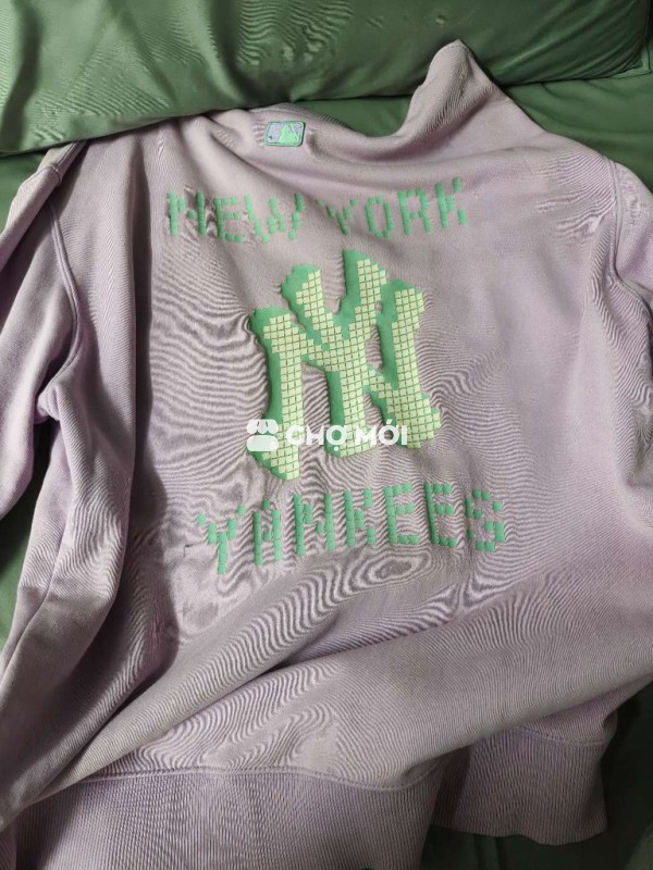 Cần pass lại áo MLB chính hãng