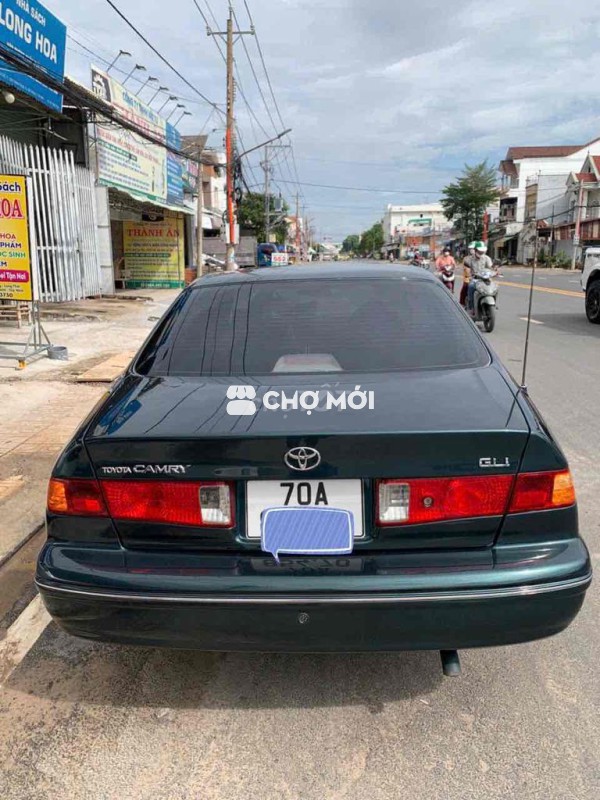 Cần Bán xe camrry đời 2000