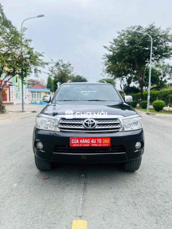 Toyota Fortuner 2011 2.7V -