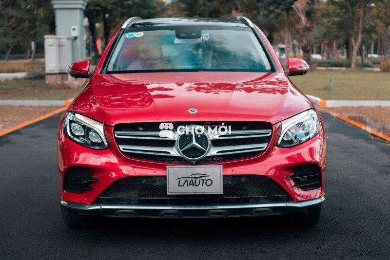 LONG ANH AUTO về Mercedes GLC300 4Matic 2019