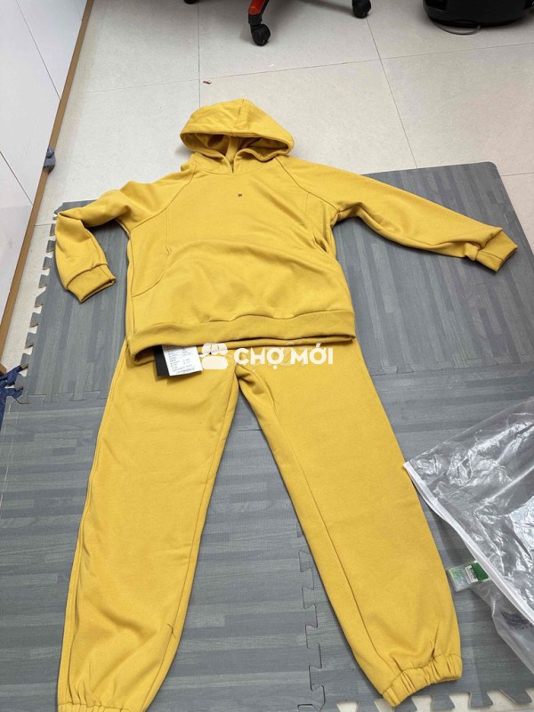 Bộ quần áo nủ  thể thao dày dặn size L