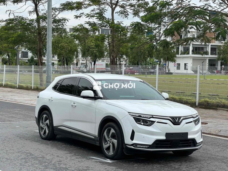 VF8 Eco 2023 GF Mua Pin Catl giảm 70tr đổi xe xăng