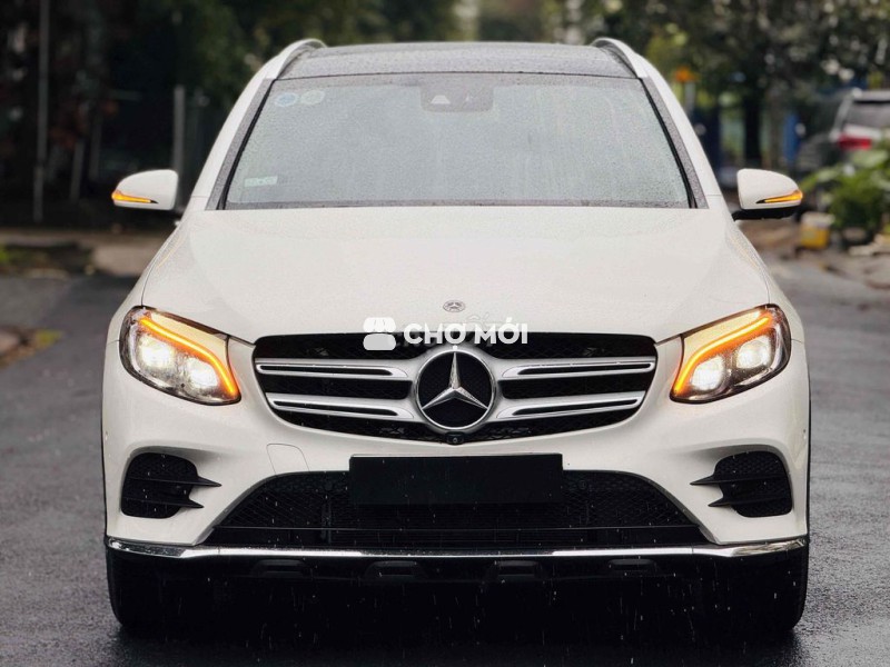 GLC300 4Matic Trắng Kem 8v7 Km (Bao Check)