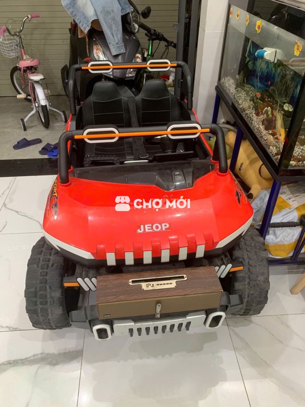 Ô TÔ ĐIỆN CÓ ĐIỀU KHIỂN TỪ XA ABM 8688