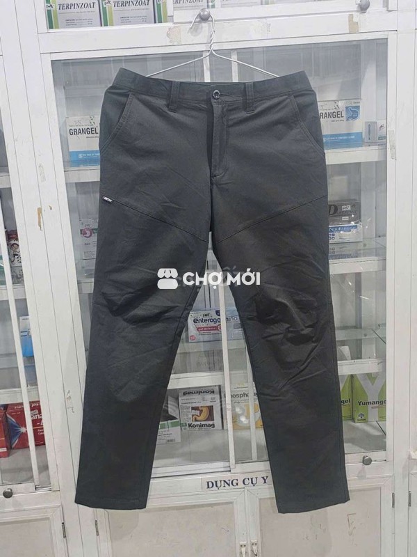 Quần thể thao Burtle màu xanh rêu