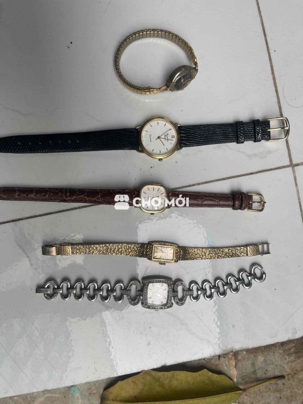 Đồng hồ đeo tay Kim loại, Da