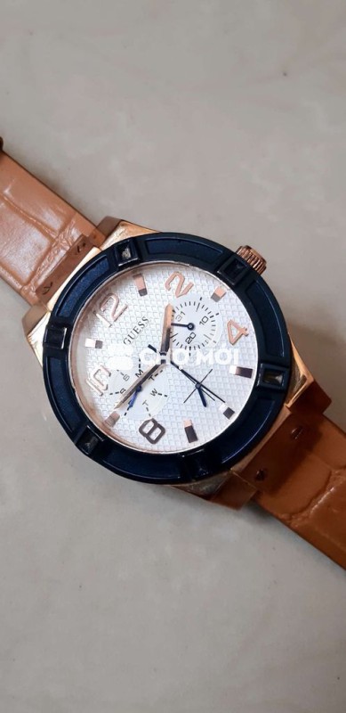 Đồng hồ Mỹ size lớn vàng hồng qua sử dụng