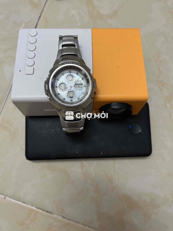 Đồng hồ Casio G-Shock sdp anker kèm máy chiếu mini