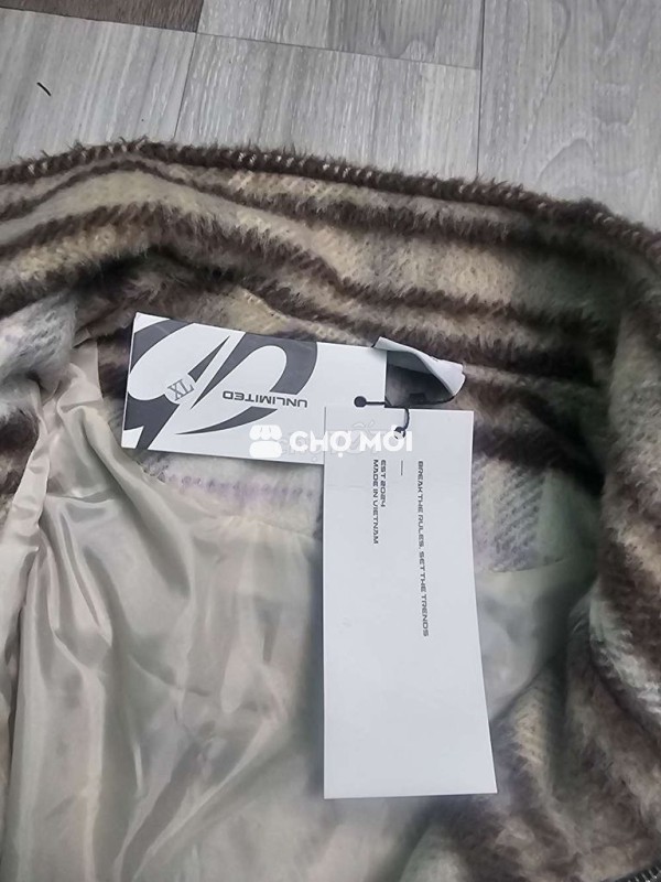 Do mặc không vừa lên cần nhượng lại cho anh