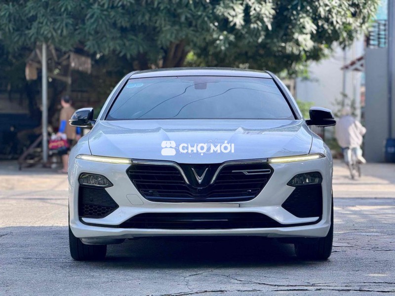 Ban VinFast Lux A2.0 2022 A2.0 Tiêu chuẩn