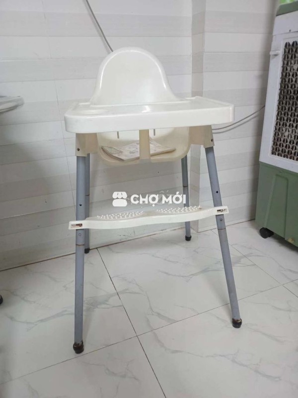 Thanh lý ghế ăn dặm và ghế ngồi xe