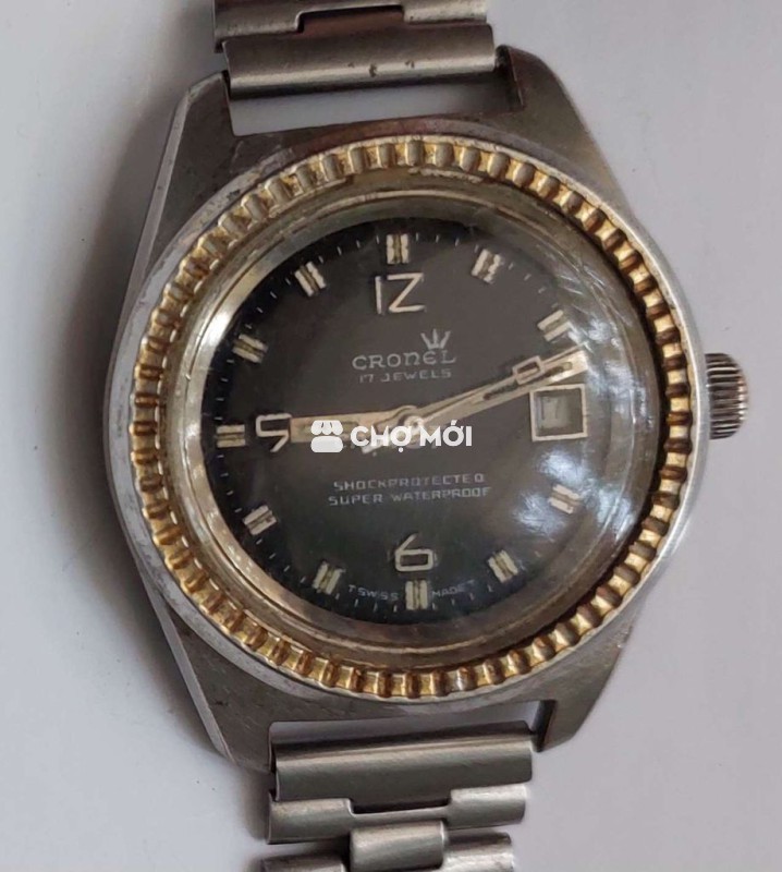 Đồng hồ lên dây.