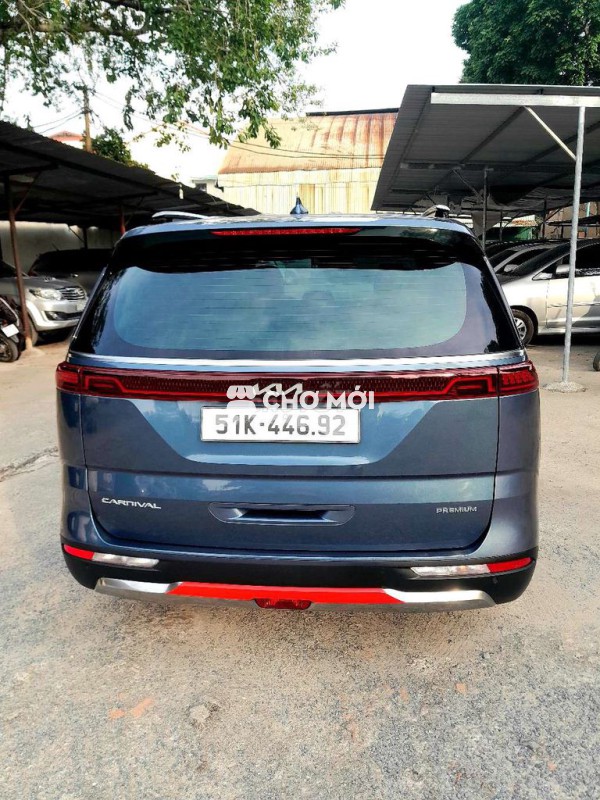 Carnival 2022 2.2D Premium 8 chỗ