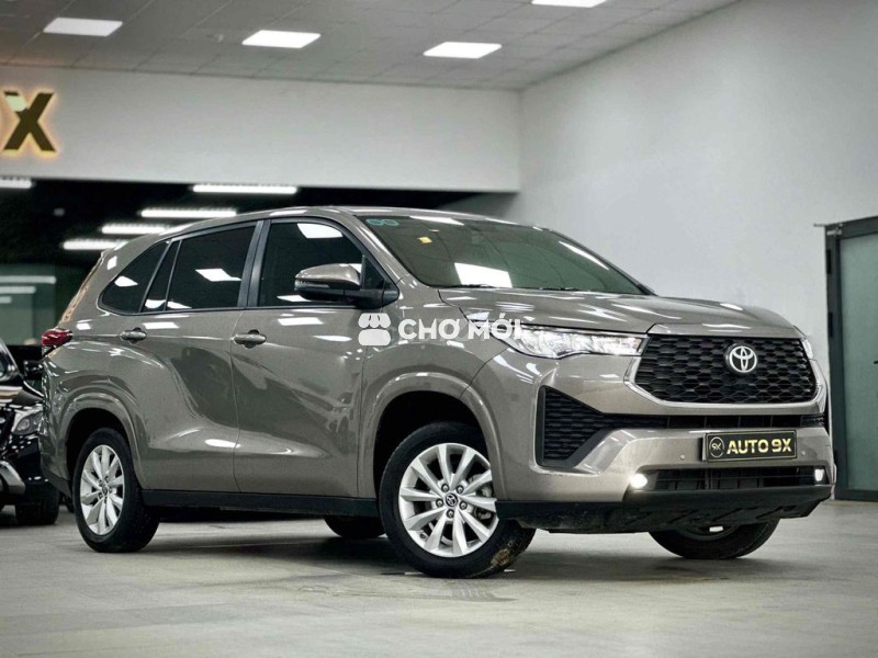 🚘 Toyota Innova 2024 Cross 2.0 CVT - 18.000 km