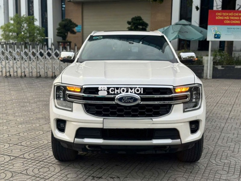 Ford Everest Titanium 2.0L 4x2 AT 2022- 20000 km