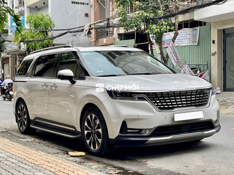 Kia Carnival 3.5G Signature 2023 - xe đẹp như mới
