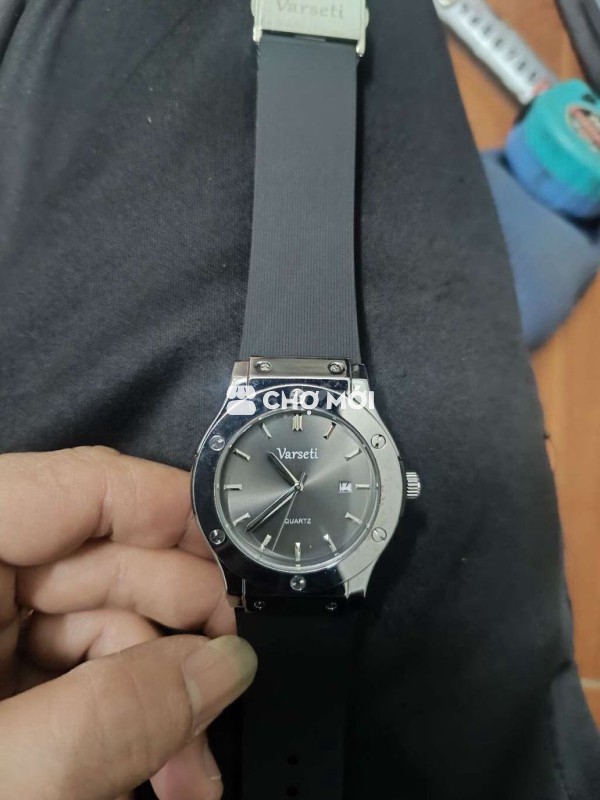 Đồng hồ Varseti dây silicon Đen