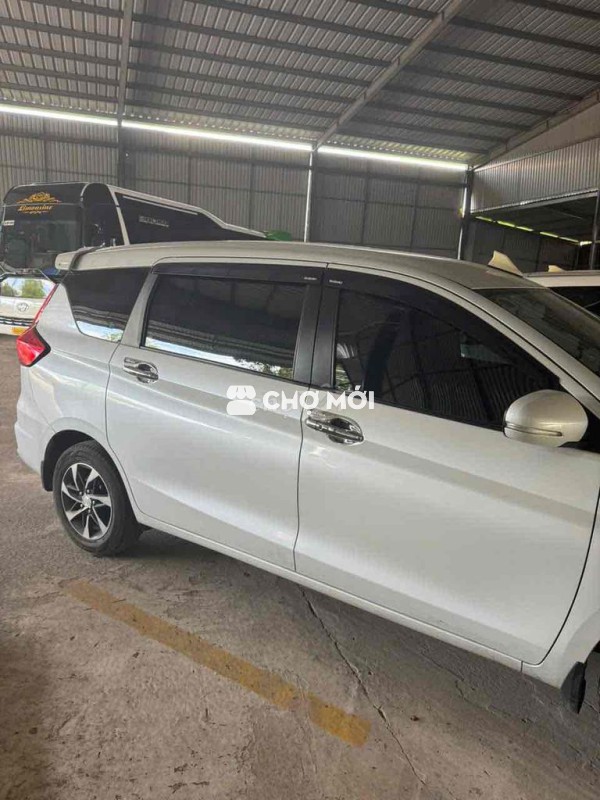 Suzuki Ertiga 2022 hybrid AT - 39000 km