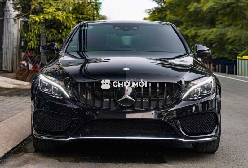 LONG ANH AUTO về Mercedes C300 AMG model 2018