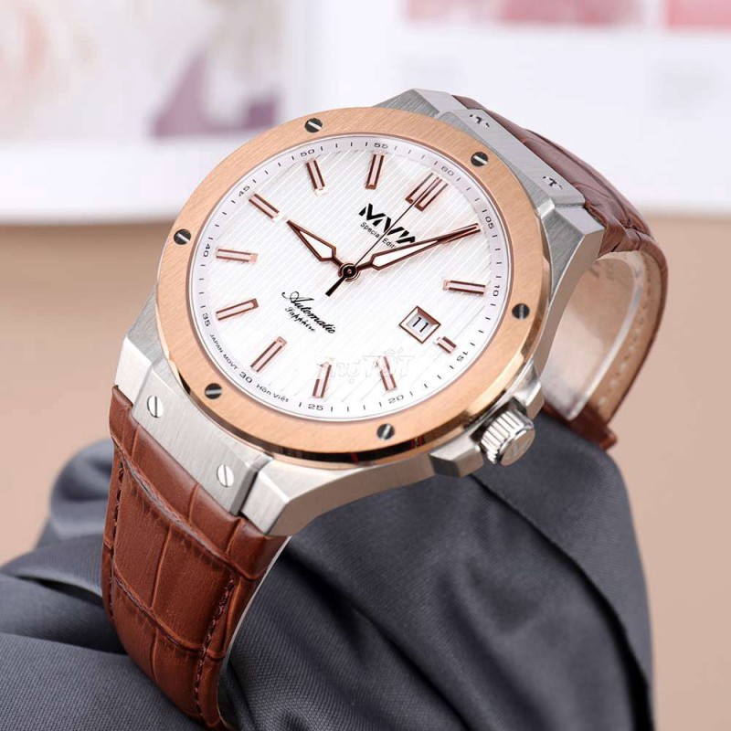 Đồng hồ automatic máy nhật, Kính Saphire mới 100%