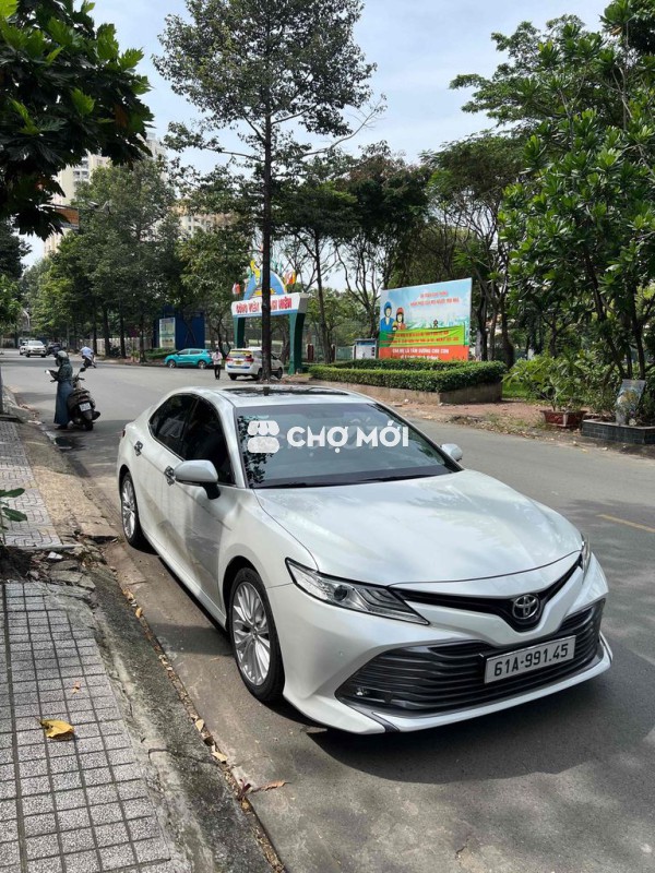Toyota Camry 2021 - 98000 km