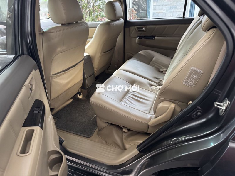 Toyota Fortuner 2014 Xăng 1 cầu Xám