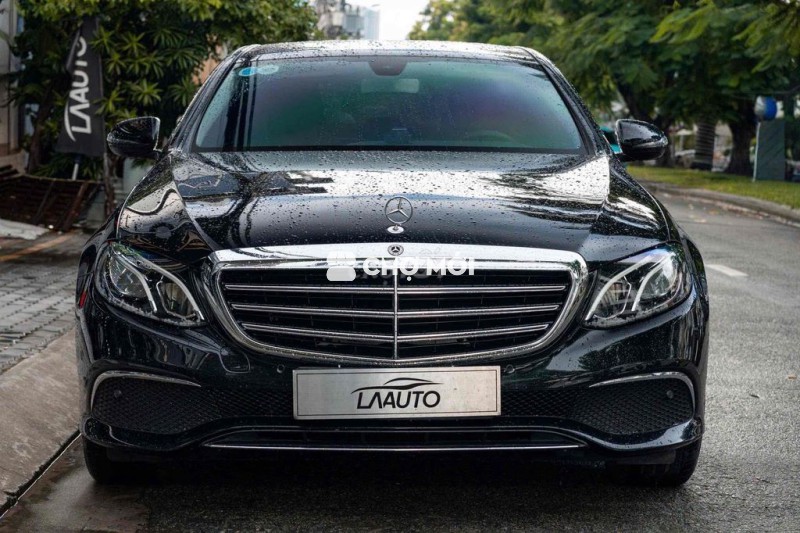 Mercedes E200 Model 2020 - Đen Nâu - 1 chủ