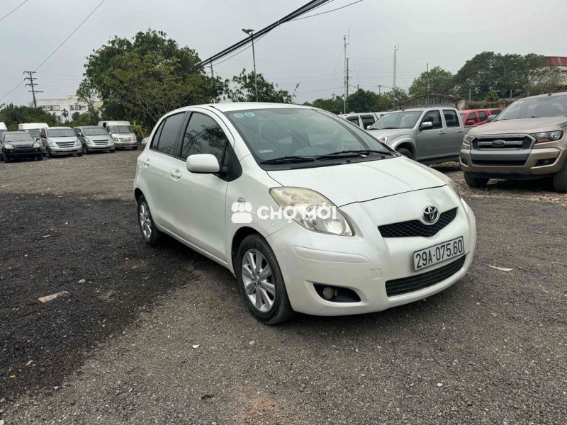 Toyota Yaris 2010 Trắng
